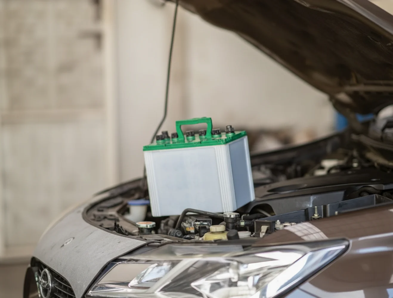 Why Drivers in Al Jaddaf Choose Battery Zone UAE