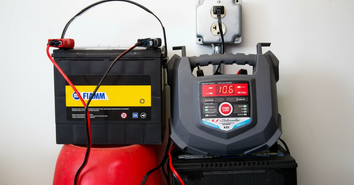 How to Choose the Best Car Battery Charger for Dead Battery Situations